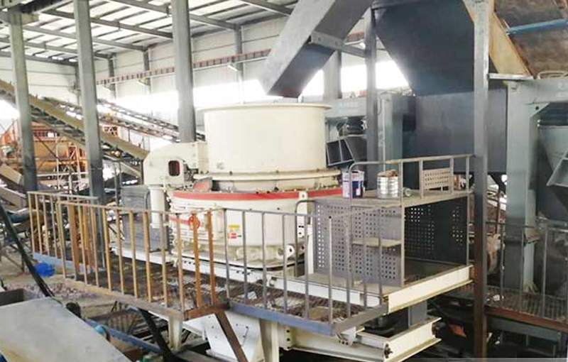 鵝卵石制砂機工作現場
